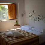 Dammusi Sciuvechi Scauri (Sicily)