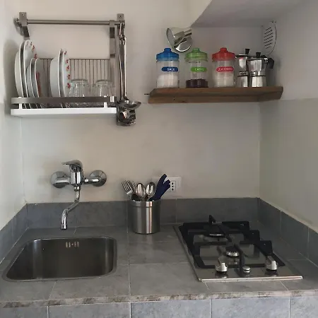 Dammusi Sciuvechi * Scauri (Sicily)