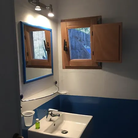 Dammusi Sciuvechi * Scauri (Sicily)