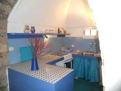 Dammusi Sciuvechi Kır Evi *