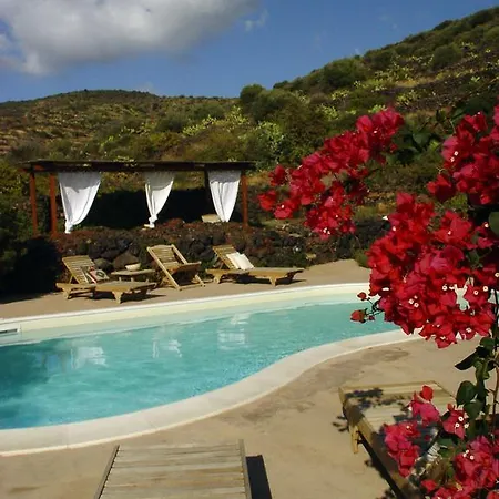 Casa de Campo Dammusi Sciuvechi