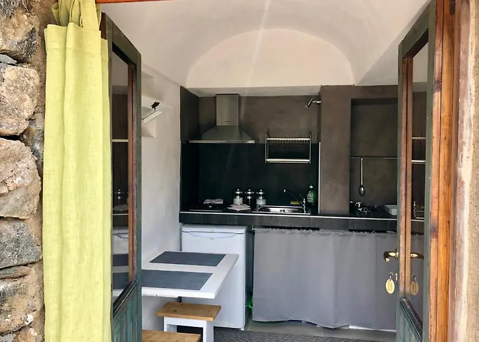 Venkovský dům Dammusi Sciuvechi Scauri (Sicily)